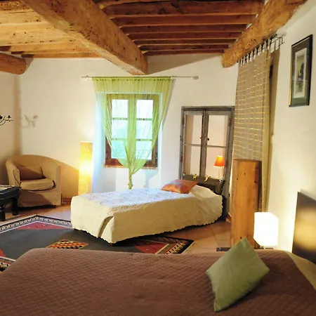 Orangerie De - - Bed & Breakfast Cardet