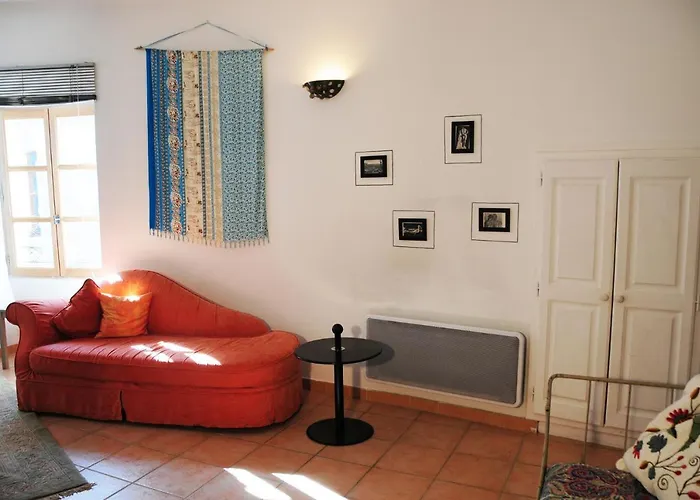 Alojamento de Acomodação e Pequeno-almoço Orangerie De - - 3*