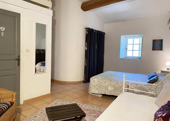 Alojamento de Acomodação e Pequeno-almoço Orangerie De - - 3*